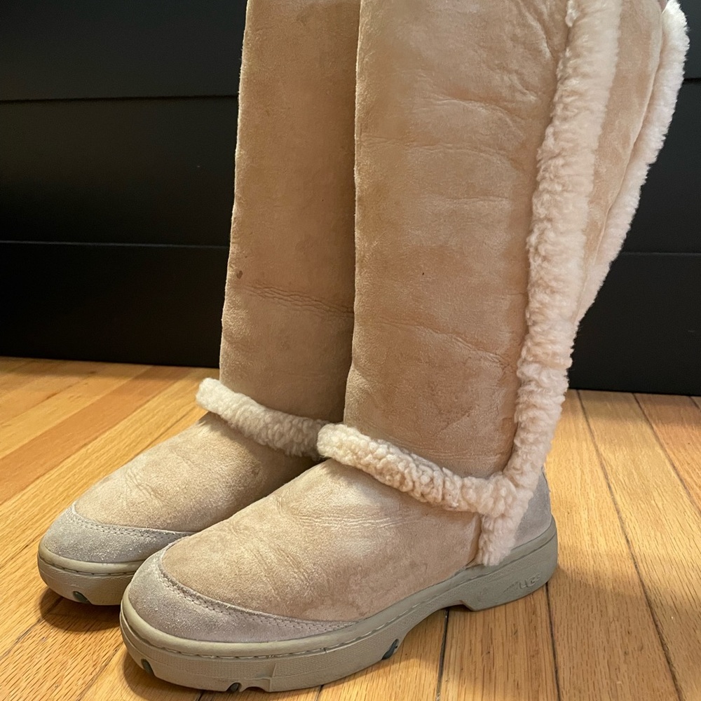 UGG boots - sunburst size 7
